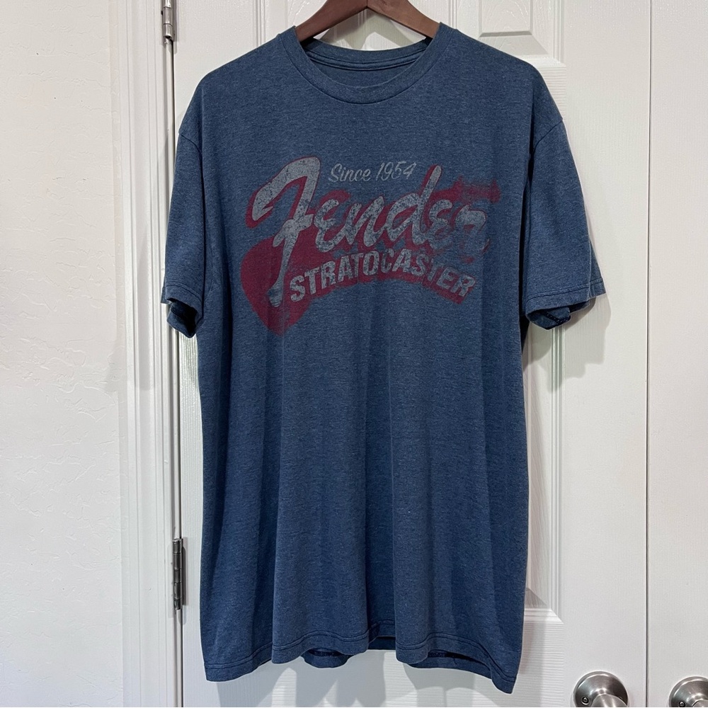 Fender Men's Heather Blue Stratocaster Tee Size XL